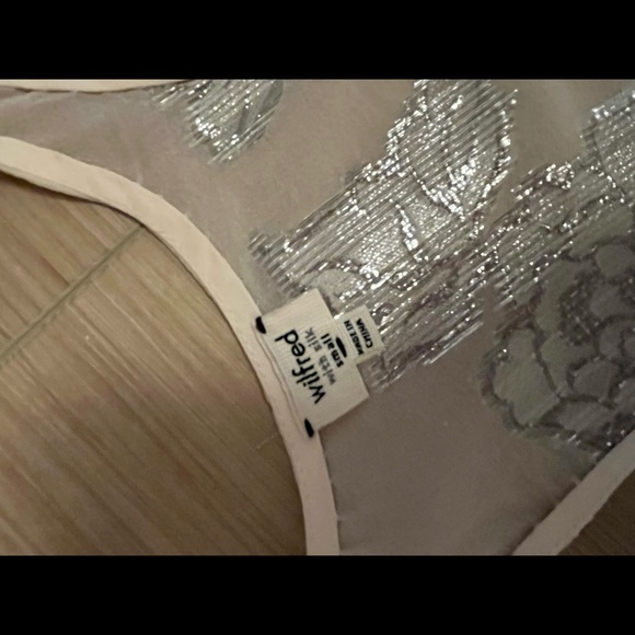 Sheer w/ silk Babaton Tank Top - Picture 3 of 3